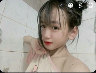 Mai Nhi nhỏ nhắn rất dâm đãng